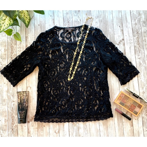 Fever black lace 3/4 sleeve top size Medium